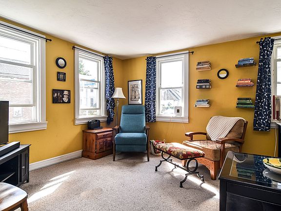 3rd image of 22 Chestnut St Unit 22