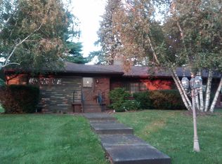 8 Valley View Dr, Wyoming, PA 18644