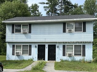 8 Limerick Ln, Ballston Spa, NY 12020