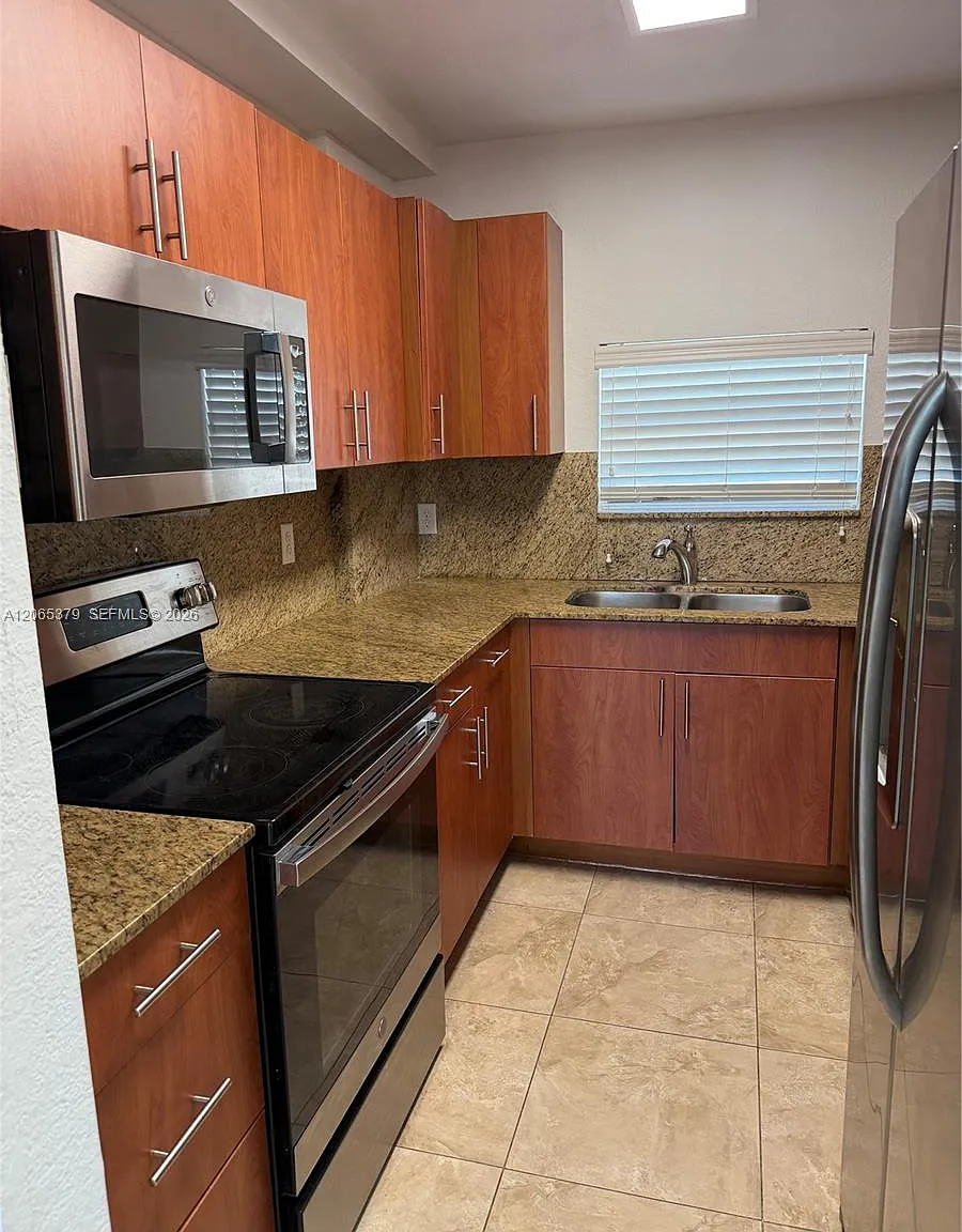 Coral Gables Douglas Sec — Photo 1