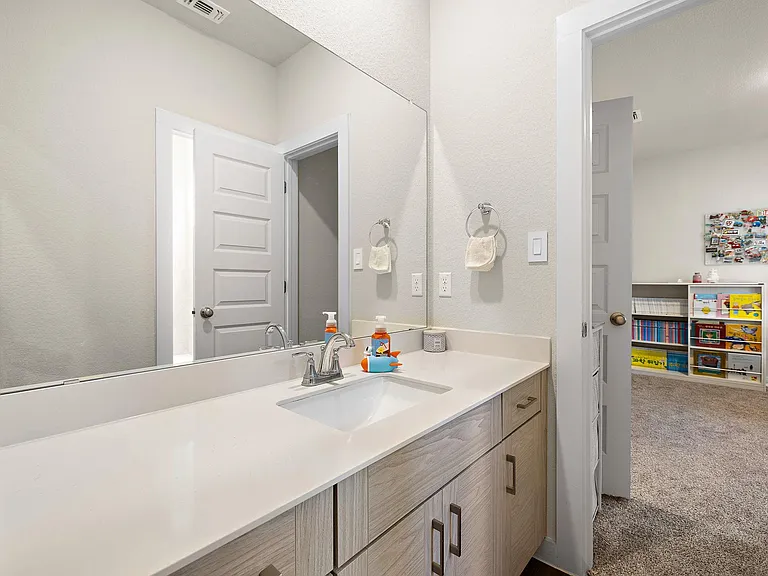 120 Upland Dr — Photo 15