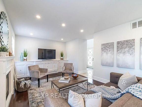 3rd image of 2293 Warrington Way