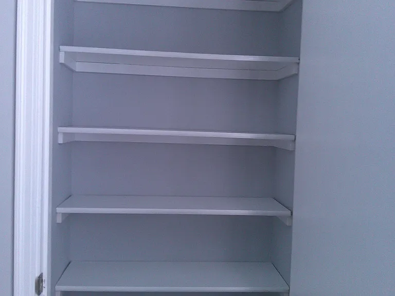 KINGSGATE VILLAGE APARTMENTS — Photo 19