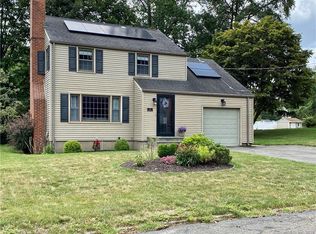 55 Fox Hill Rd, Stratford, CT 06614