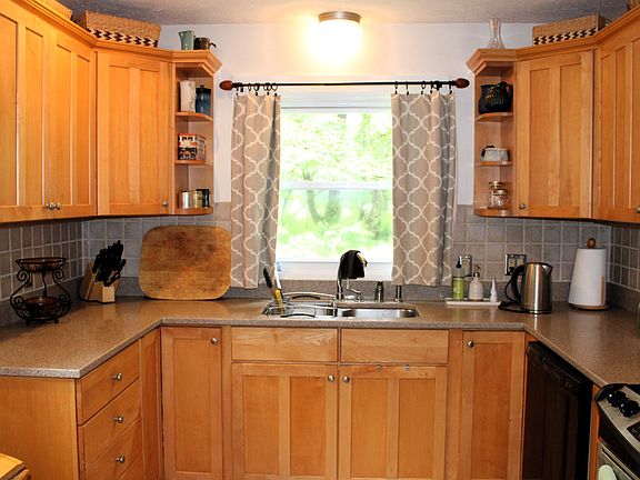5th image of 503 E Franklin St