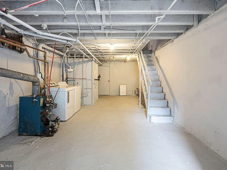 5361 Morse St — Photo 21