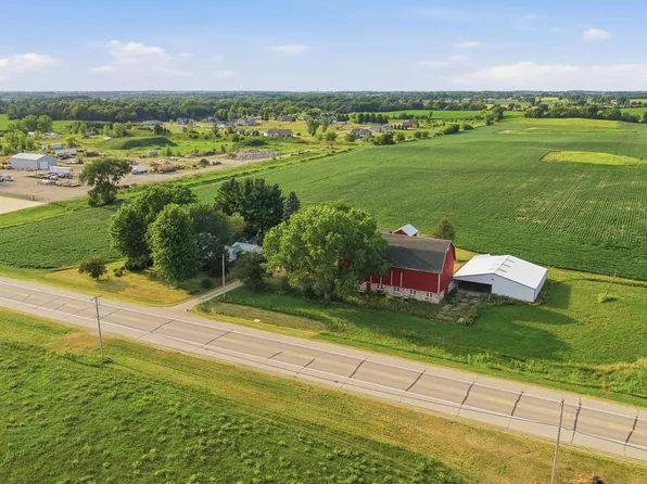 W7274 State Road 33, Beaver Dam, WI 53916