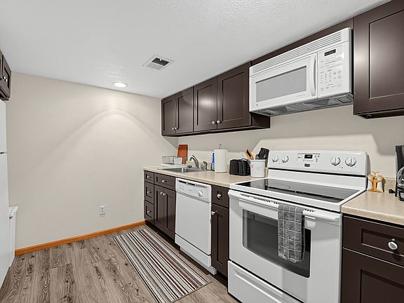 3rd image of 9908 Prairie Falcon Ct