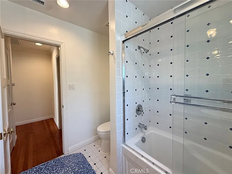 1036 S Hidalgo Ave — Photo 23