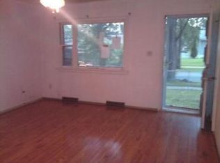 2440 Dakota Rd, Waukegan, IL 60087