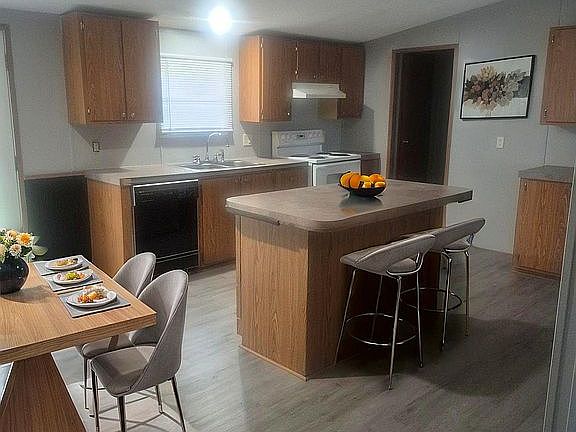 2nd image of 1449 Outer Rd #62