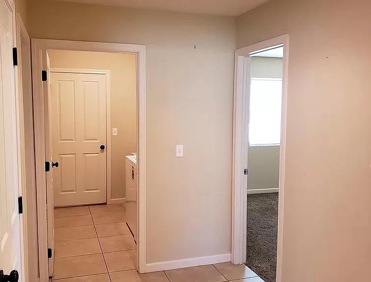 2405 N Water St — Photo 5