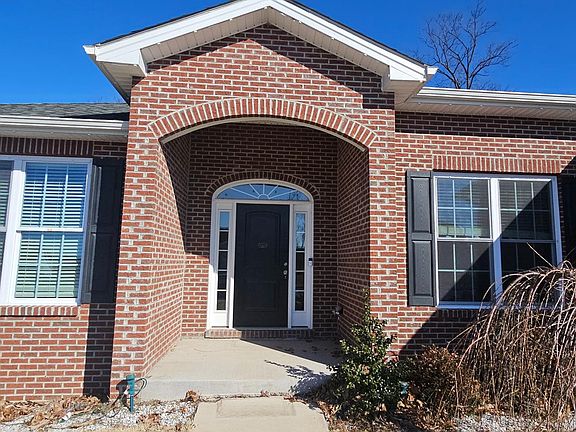 2nd image of 113 Wales Ct