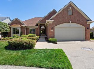 61164 Wedgewood Dr, Washington, MI 48094