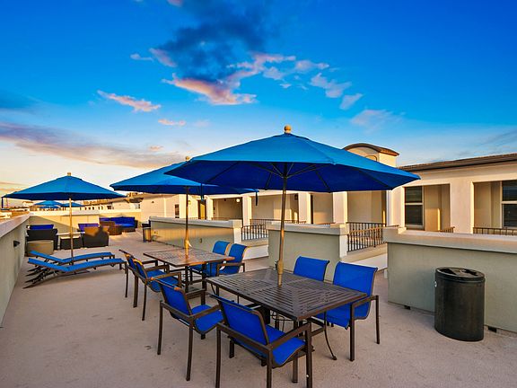 3rd image of 10407 Magnolia Blvd #2-302R