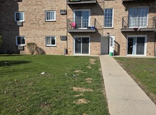 161 W Elk Trl APT 162, Carol Stream, IL 60188