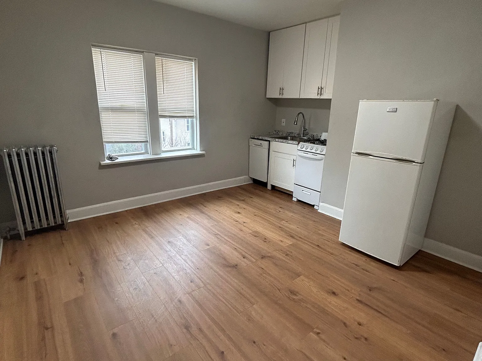 Newly Renovated Milwaukee Lower East Side Studio/ One bed Apartments- Located Near Brady Street — Photo 3