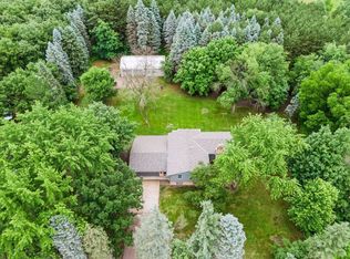 20327 Raven St NW, Oak Grove, MN 55011