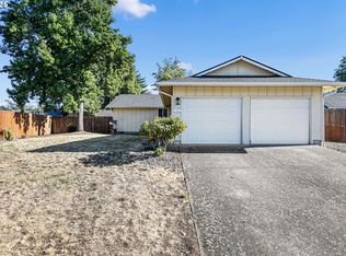 2195 Cosmoledo St, Eugene, OR 97402