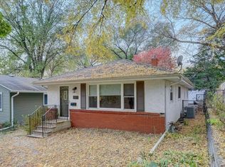 281 Deubener Pl, Saint Paul, MN 55105