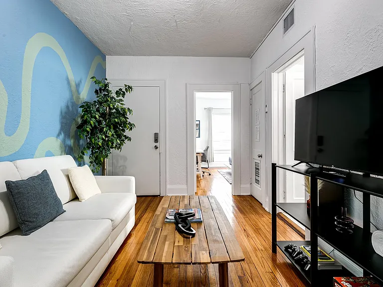 2224 SW 6th St #3 — Photo 9