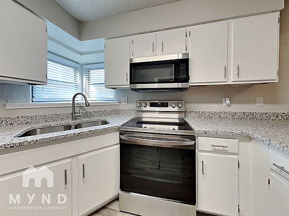 4th image of 2458 Avenue A
