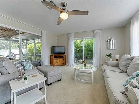 3rd image of 2363 Milford Cir