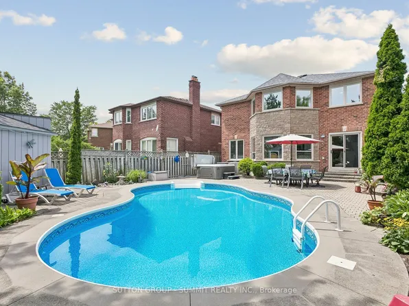 3176 Dovetail Mews, Mississauga, ON L5L 5K4