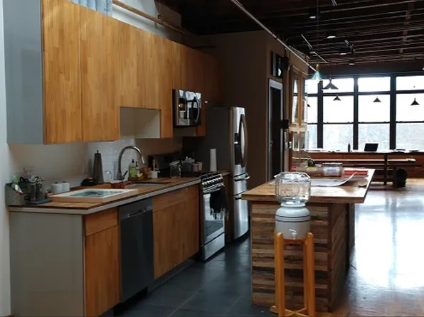 181 Chrystie Street image 9 of 13