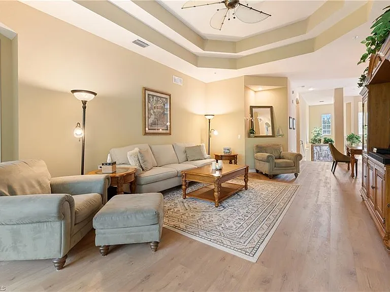 26407 Lucky Stone Rd #201 — Photo 4