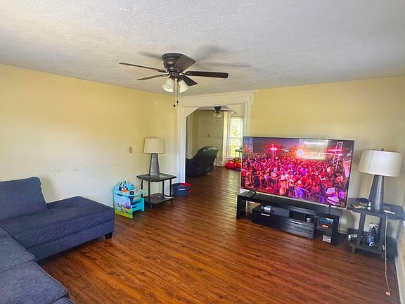 4th image of 505 N Ionia St