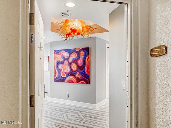 5th image of 1031 1st St S APT 607