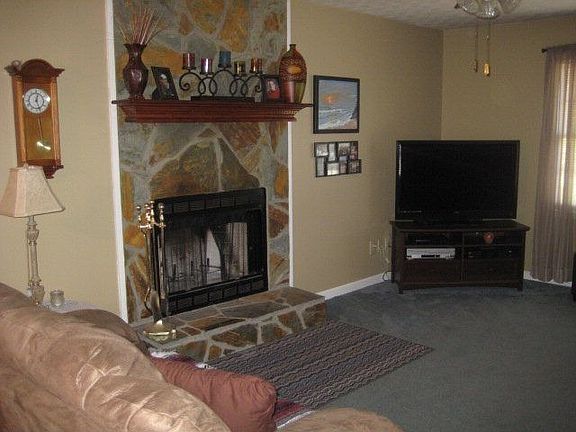 5th image of 250 Balouse Gilley Dr