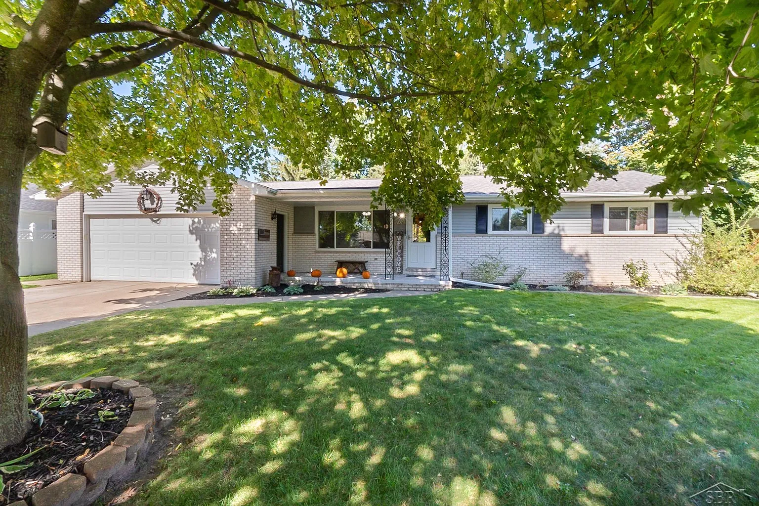 5436 George St photo 1