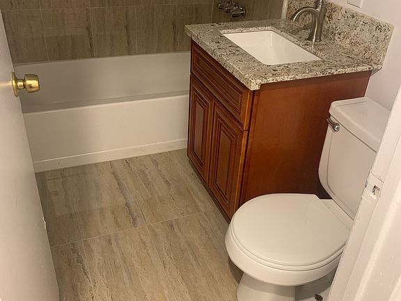 3rd image of 10719 Woodbine St APT 6