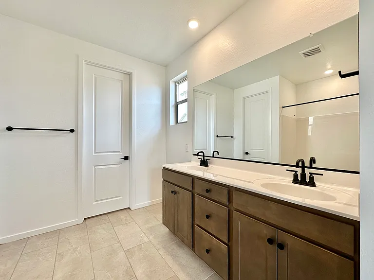 15598 W Hackamore Dr — Photo 18