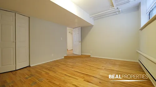 656 W Cornelia Ave #22 Photo 1