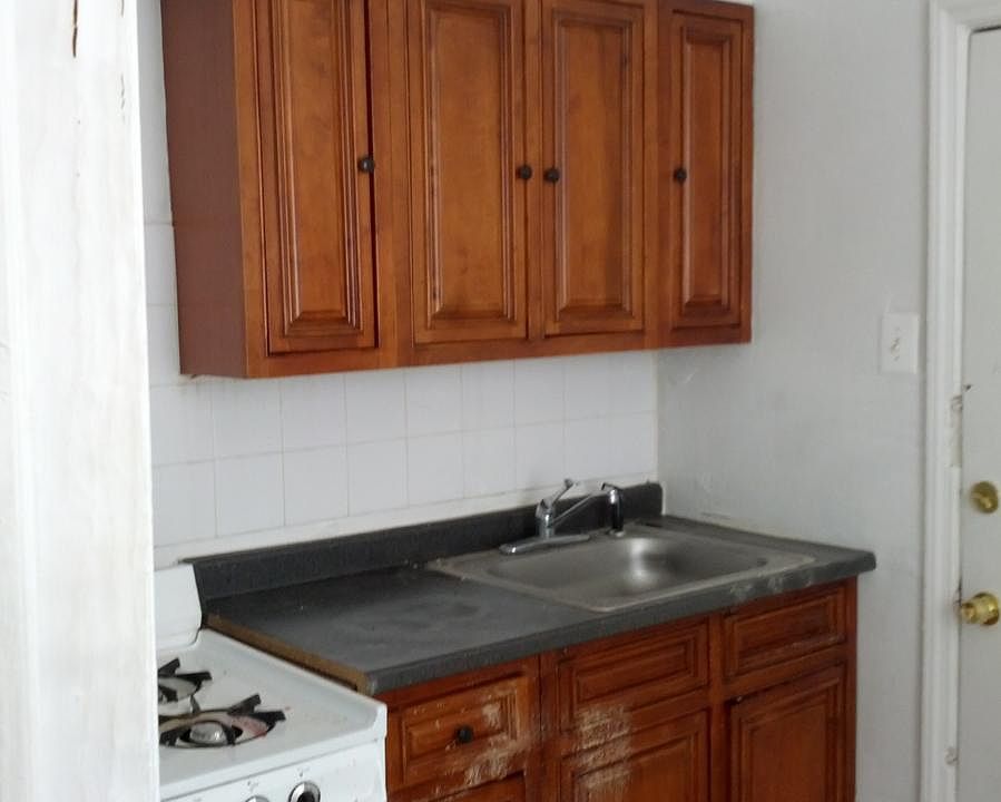 2nd image of 4512 Fairfax Rd #1