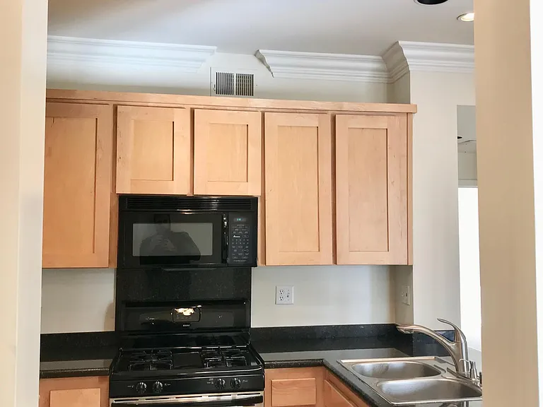 archway to kitchen