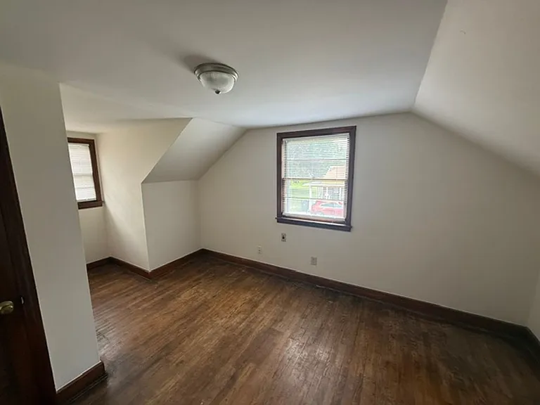 1003 Apple St — Photo 15