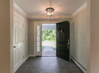 3 Abbey Rd, Merrimac, MA 01860