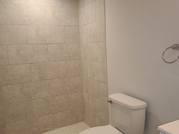 5th image of 1223 SE 6th Ter