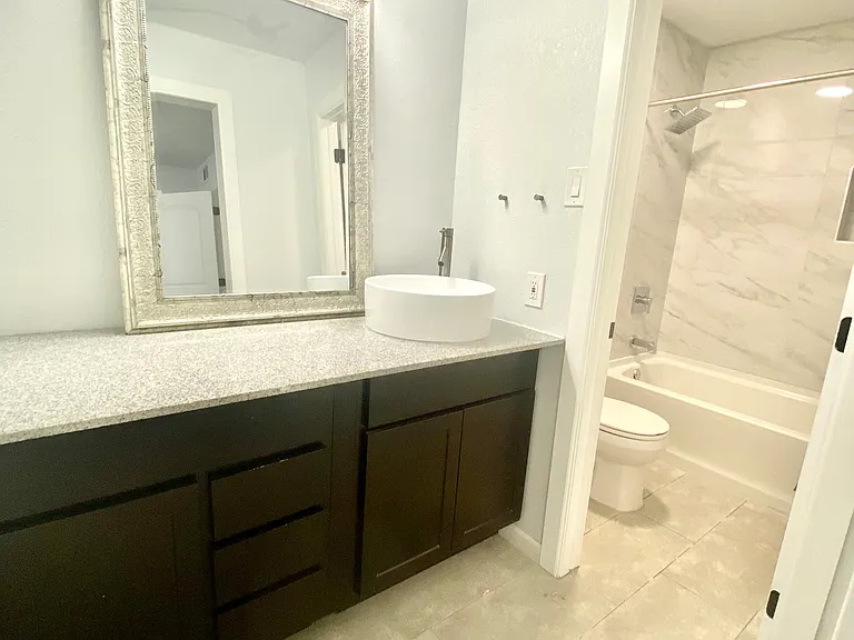 Master bedroom bathroom