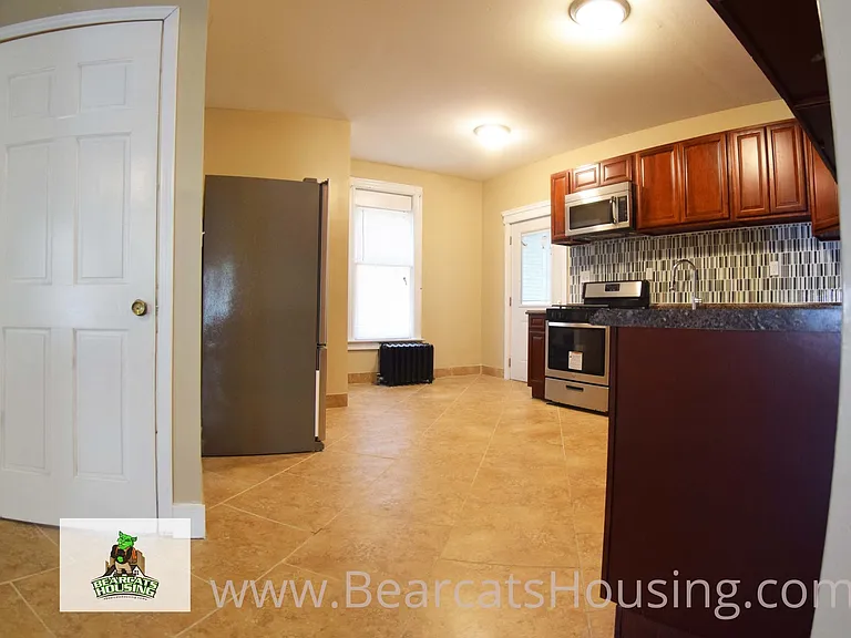 73 Leroy St — Photo 13