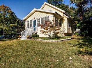 7385 Arlington Dr, Saint Louis, MO