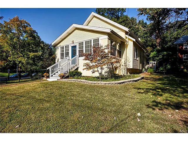 7385 Arlington Dr photo 1