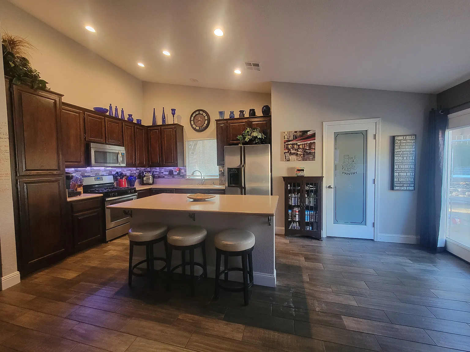 4 bed, 1855 sqft, $1,050 — Photo 4