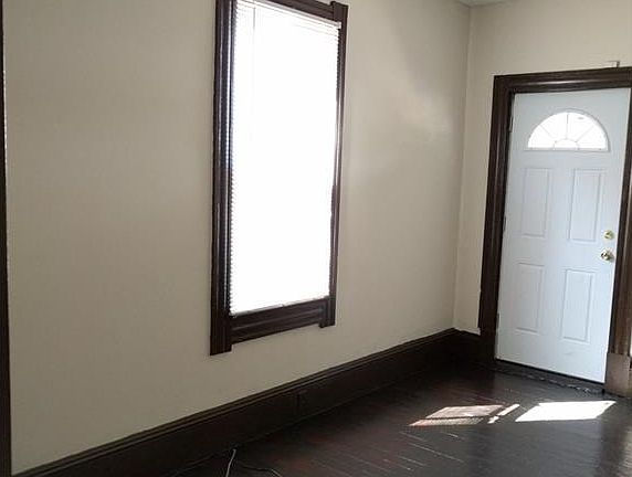 4th image of 3705 Seymour Ave