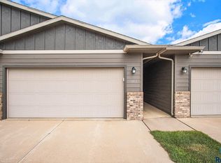 9402 W Broek Dr, Sioux Falls, SD 57106