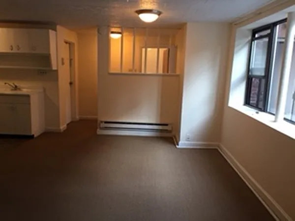 485 Washington St #B — Photo 3